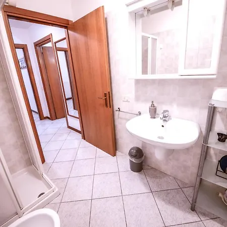 1dest - Location *